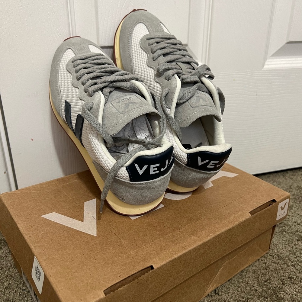 Veja Sneakers